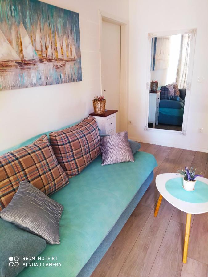 Apartmani Ana Vir Exteriör bild