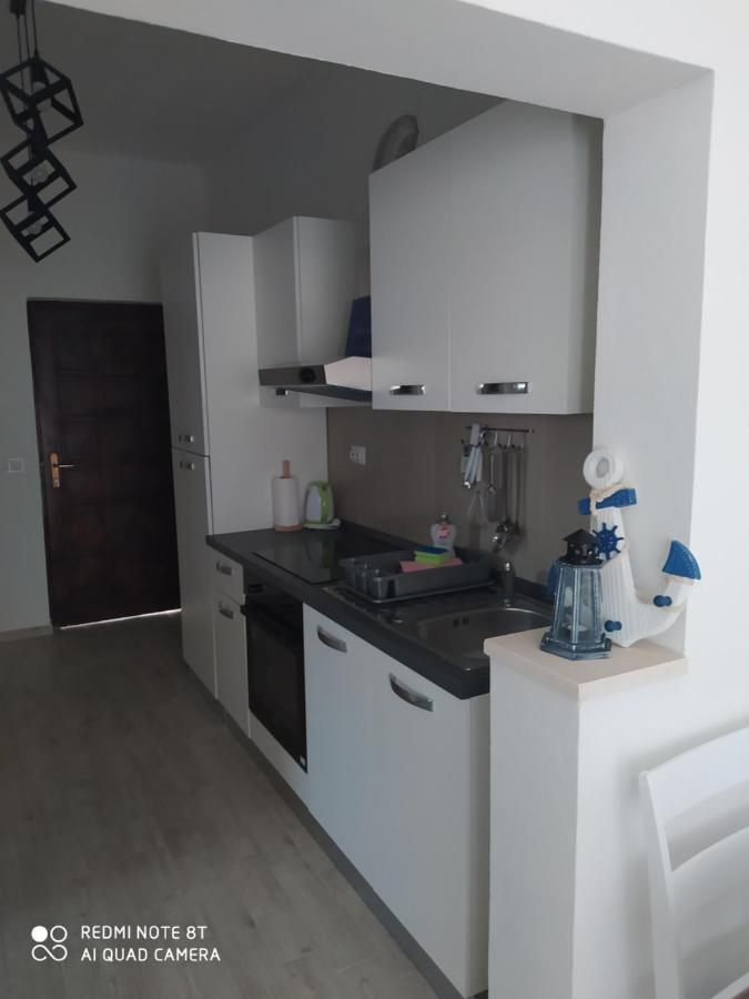 Apartmani Ana Vir Exteriör bild