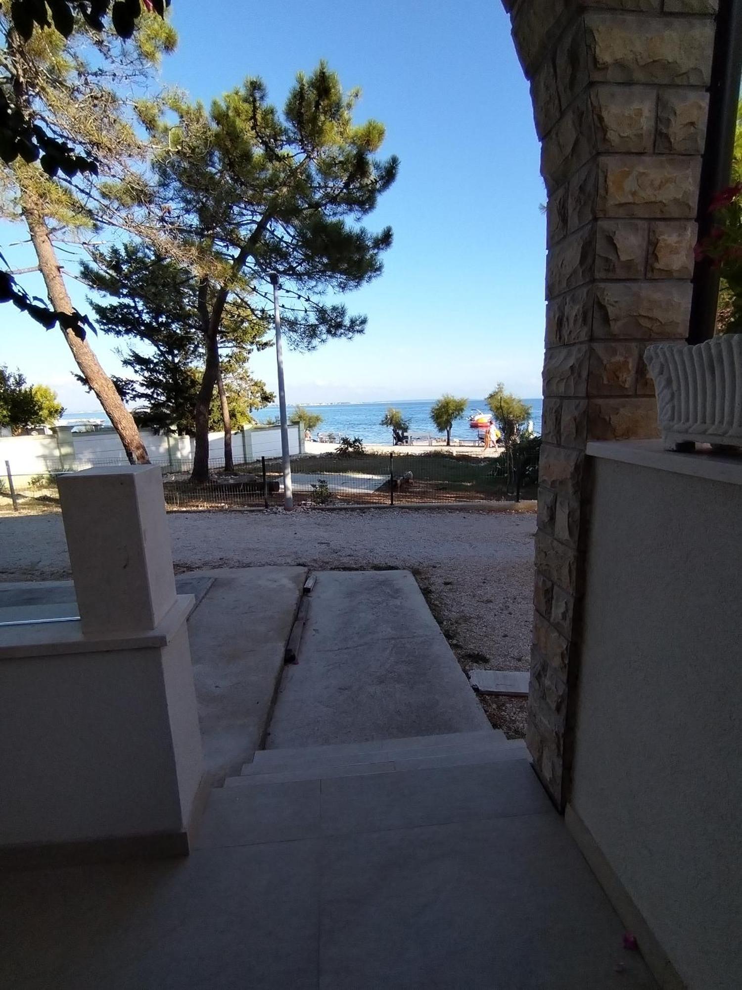Apartmani Ana Vir Rum bild